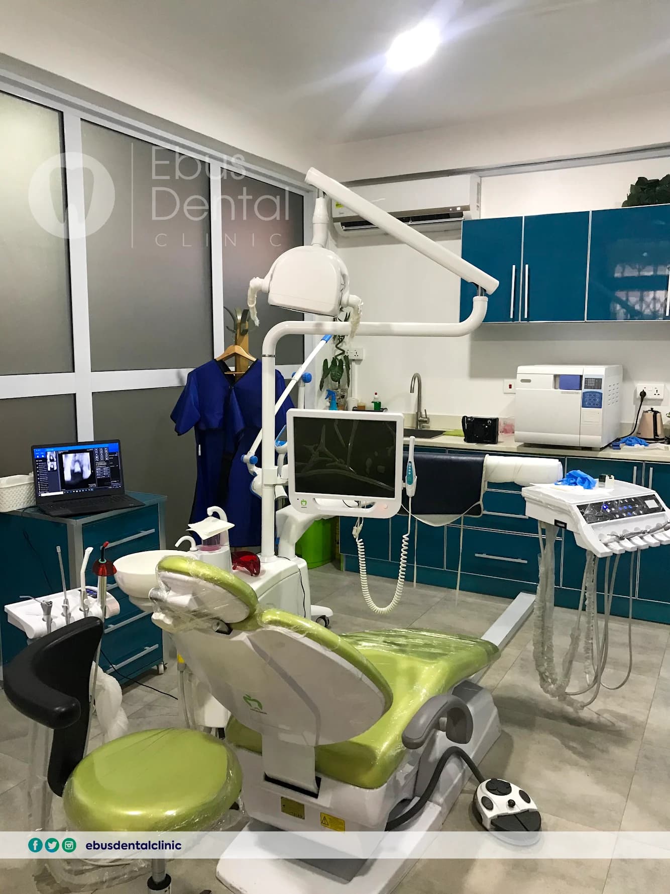 Ebus Dental treatment suite